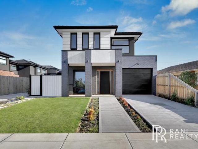 Townhouse for sale in Camerons Creek, Victoria