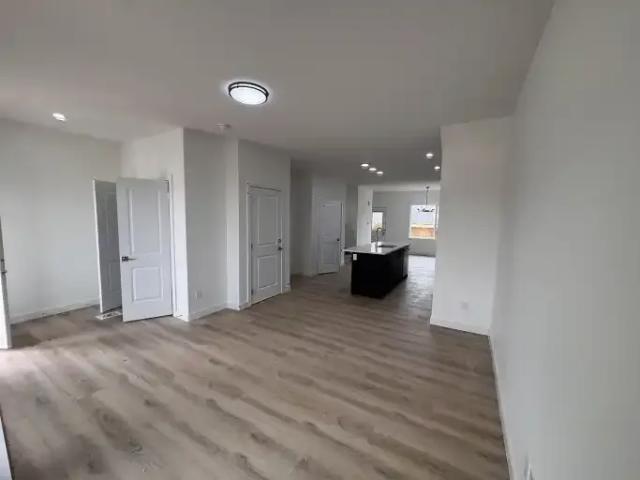 Townhouse for rent in Rolly View, Alberta