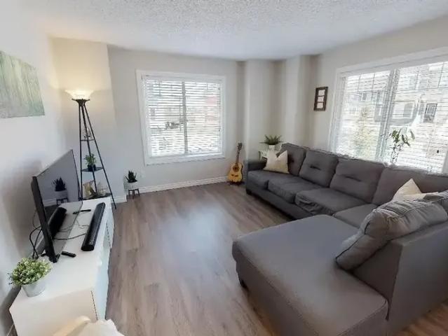 Townhouse for rent in Rolly View, Alberta