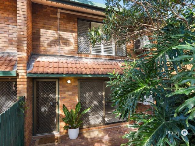 Townhouse for rent in Toombul, Queensland