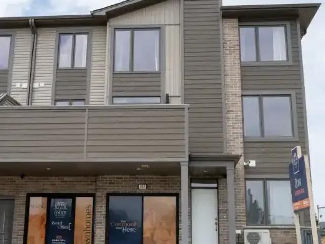 Townhouse for rent in Arva, Ontario