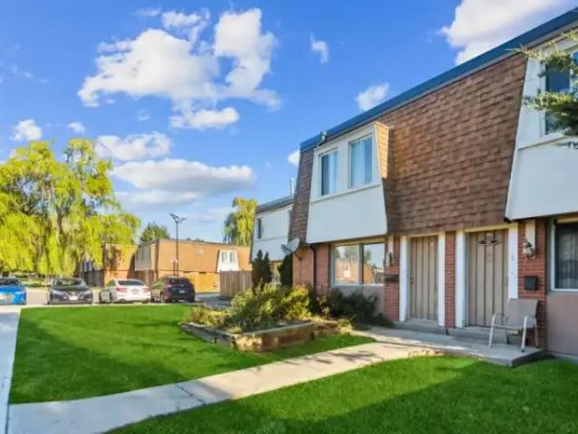 Townhouse for rent in Mississauga, Ontario