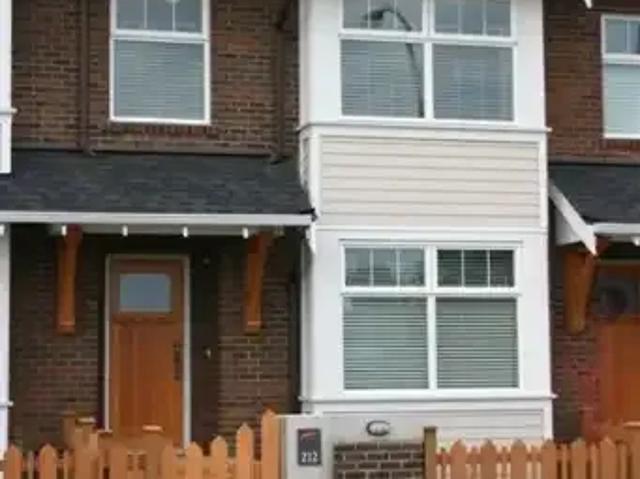 Townhouse for rent in New Westminster, British Columbia