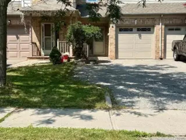 Townhouse for rent in Oakville, Ontario