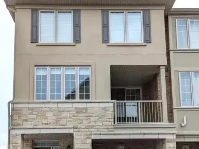 Townhouse for rent in Oakville, Ontario