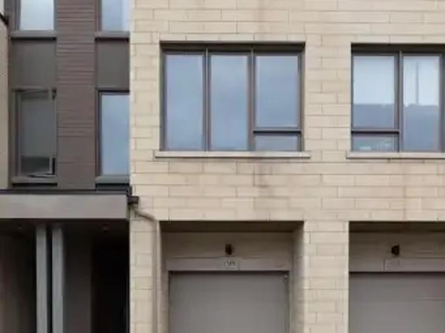 Townhouse for rent in Oakville, Ontario