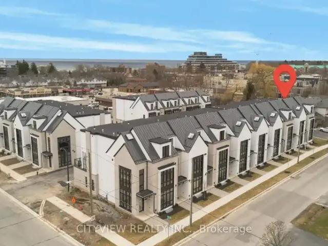 Townhouse for rent in Oakville, Ontario