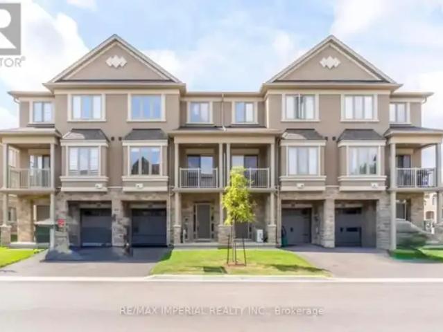 Townhouse for rent in Oakville, Ontario