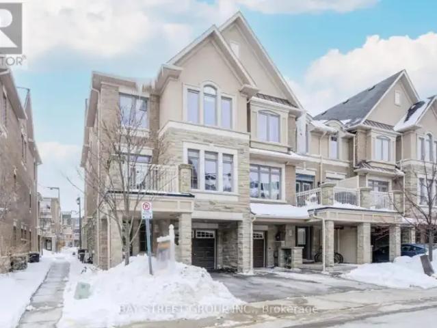 Townhouse for rent in Oakville, Ontario