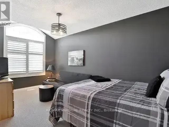 Townhouse for rent in Oakville