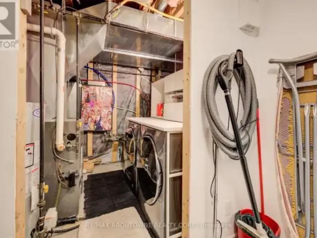 Townhouse for rent in Oakville, Ontario