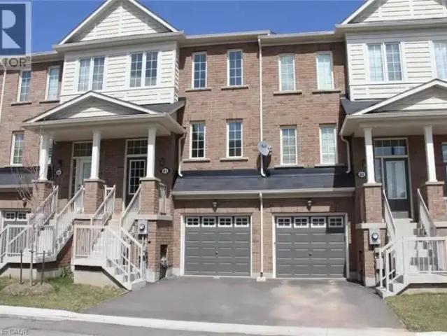 Townhouse for rent in Oakville, Ontario