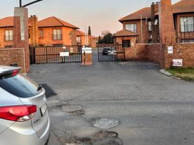 Townhouse for sale in Ekurhuleni, Gauteng