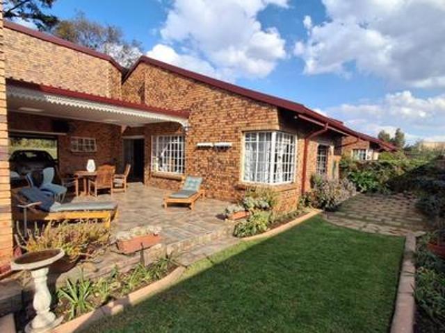 Townhouse for sale in Alberton, City of Ekurhuleni Metropolitan Municipality