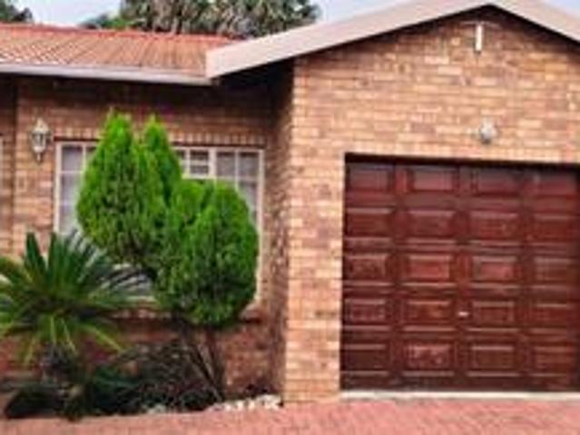 Townhouse for sale in Ekurhuleni, Gauteng