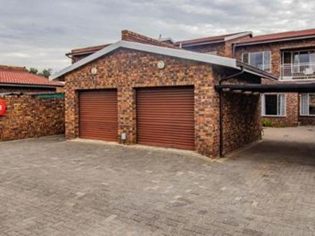 Townhouse for sale in Ekurhuleni, Gauteng