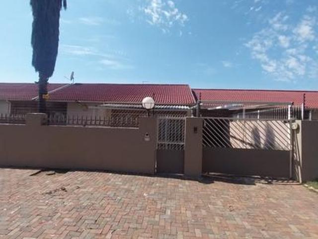 Townhouse for sale in Ekurhuleni, Gauteng