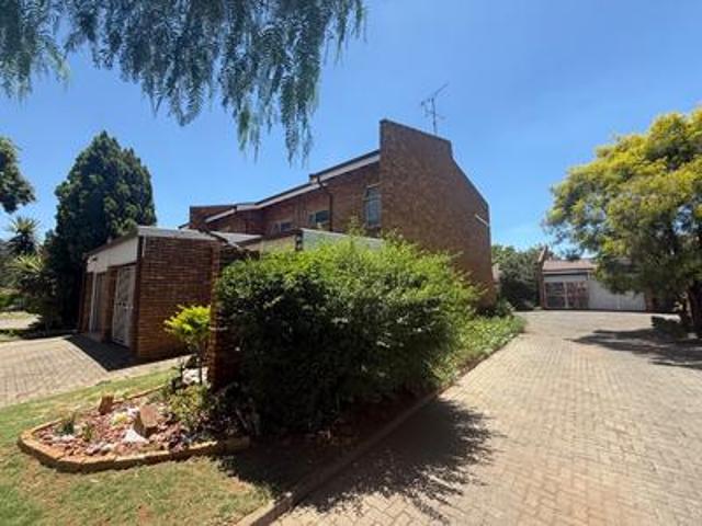 Townhouse for sale in Sedibeng, Gauteng