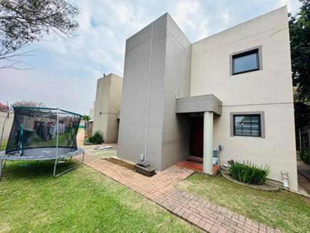 Townhouse for sale in Ekurhuleni, Gauteng