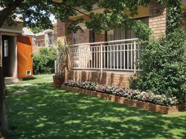 Townhouse for sale in Waterkloof, Gauteng