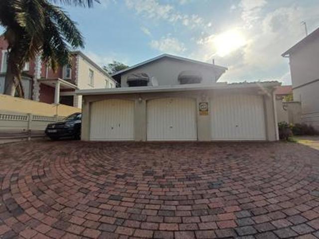 Townhouse for sale in Seaview, Kwazulu-natal