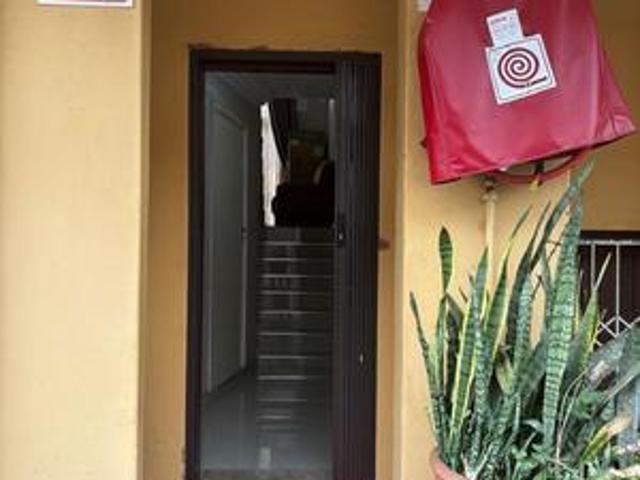 Townhouse for sale in Seaview, Kwazulu-natal