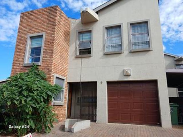 Townhouse for sale in Ekurhuleni, Gauteng