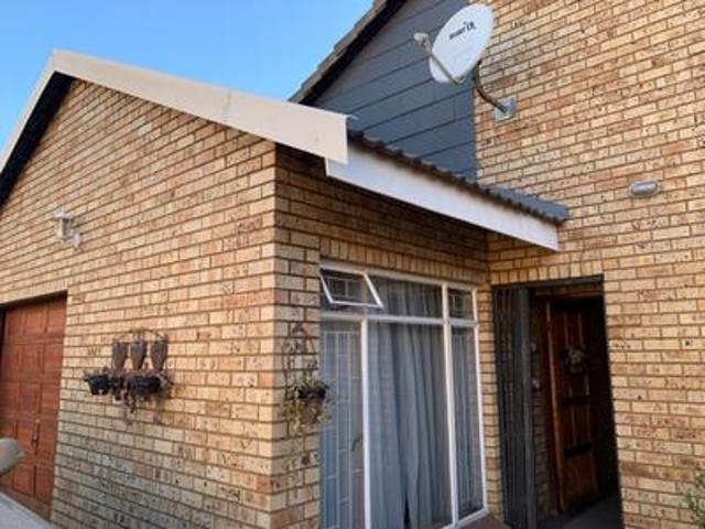 Townhouse for sale in Sedibeng, Gauteng
