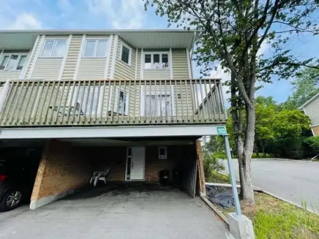 Townhouse for rent in Mulhurst Bay, Ontario