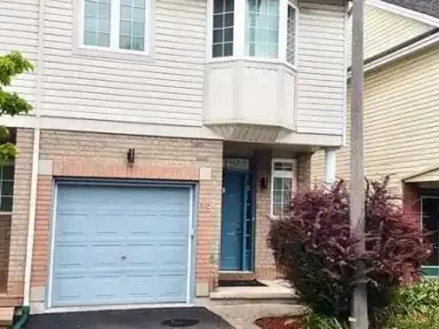 Townhouse for rent in Mulhurst Bay, Ontario