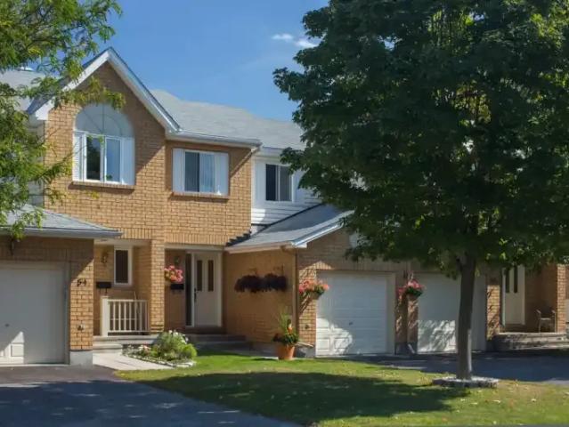 Townhouse for rent in Mulhurst Bay, Ontario