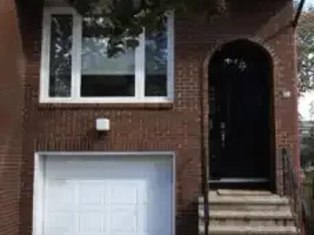 Townhouse for rent in Laurentian View, Ottawa