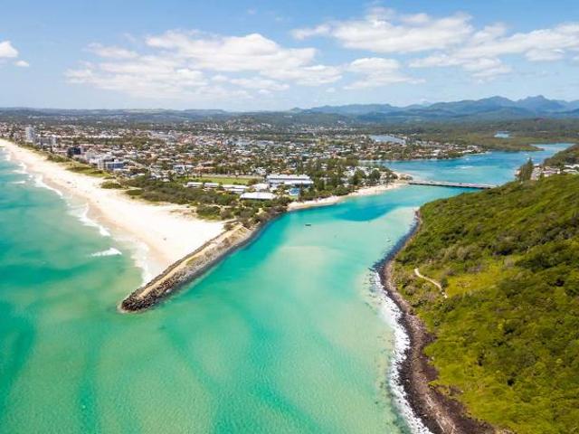 Townhouse for sale in Palm Beach, Gold Coast City