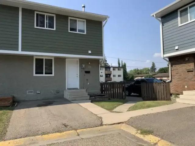 Townhouse for rent in Alberta