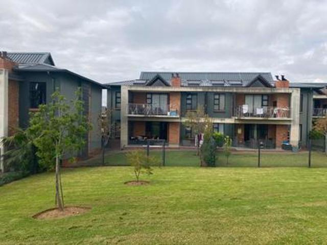 Townhouse for rent in Waterkloof, Gauteng