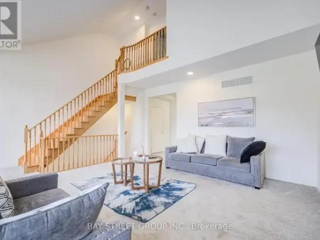 Townhouse for rent in Richmond Hill
