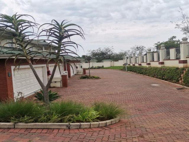 Townhouse for sale in Mount Edgecombe