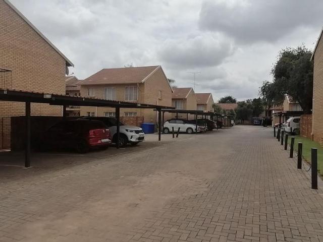 House for rent in Waterkloof, Gauteng
