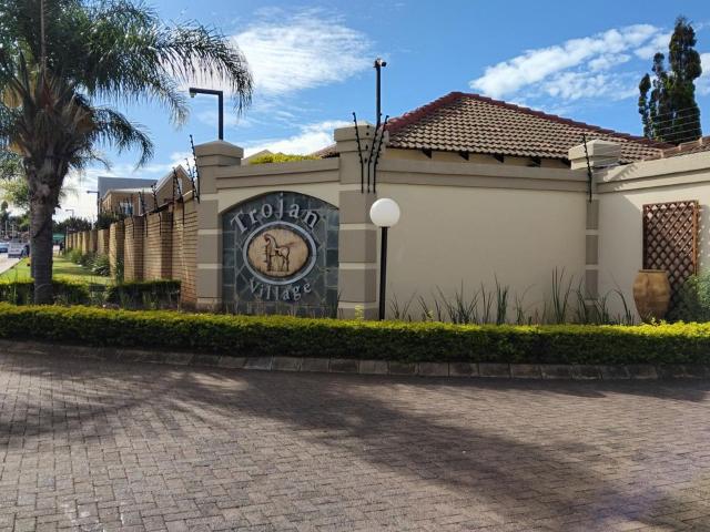 House for rent in Waterkloof, Gauteng