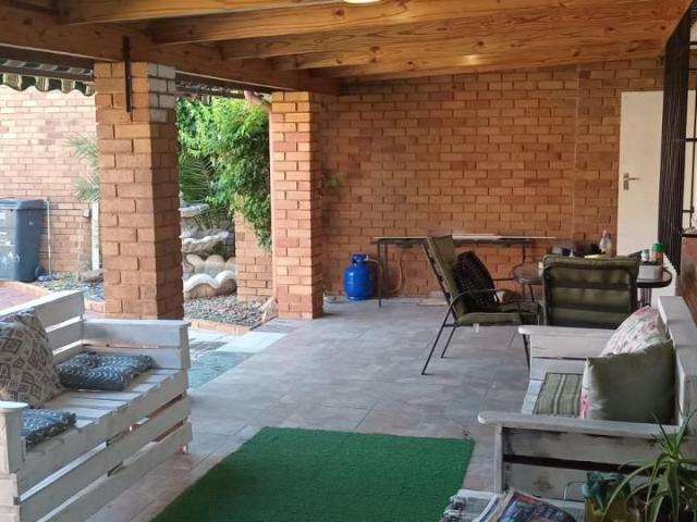 House for rent in Waterkloof, Gauteng