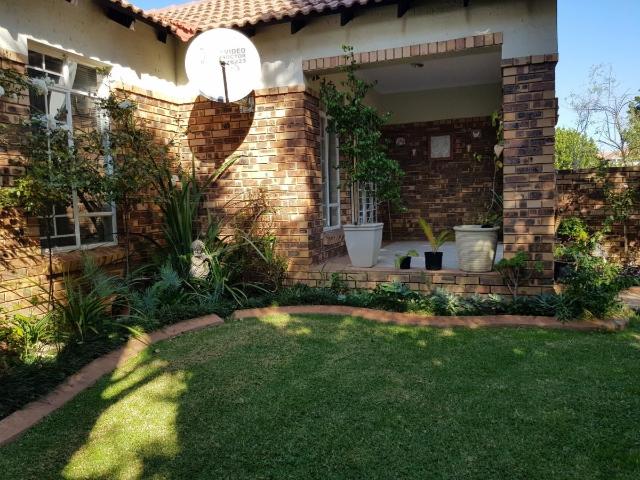 House for rent in Waterkloof, Gauteng