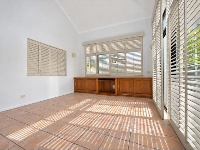 Townhouse for rent in Bundall, Gold Coast City
