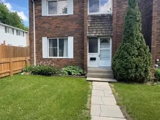 Townhouse for rent in Saint Albert, Alberta