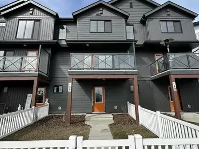 Townhouse for rent in St. Albert