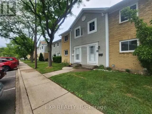 Townhouse for rent in St. Catharines, Golden Horseshoe