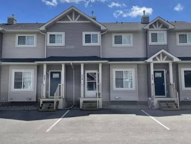 Townhouse for rent in Strathmore, Alberta