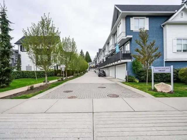 Townhouse for rent in Surrey, British Columbia