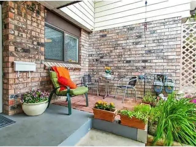 Townhouse for rent in Surrey, British Columbia