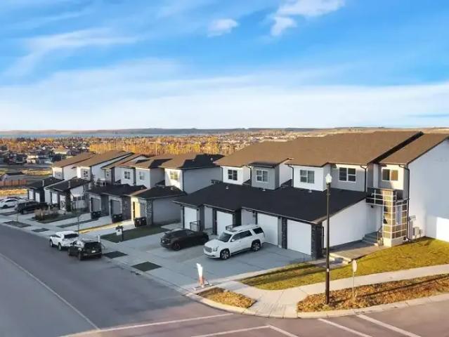 Townhouse for rent in Sylvan Lake, Alberta