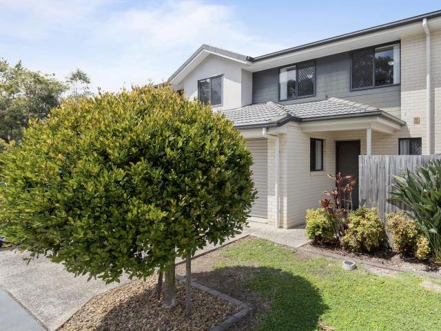 Townhouse for sale in Toombul, Queensland